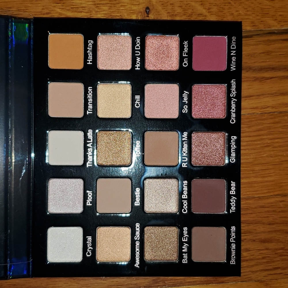 Violet Voss HG Palette